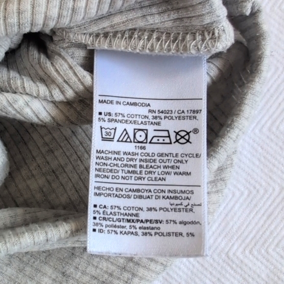 old navy gray ribbed short sleeve bodysuit diaper shirt 18-24 months baby unisex - Picture 3 of 6